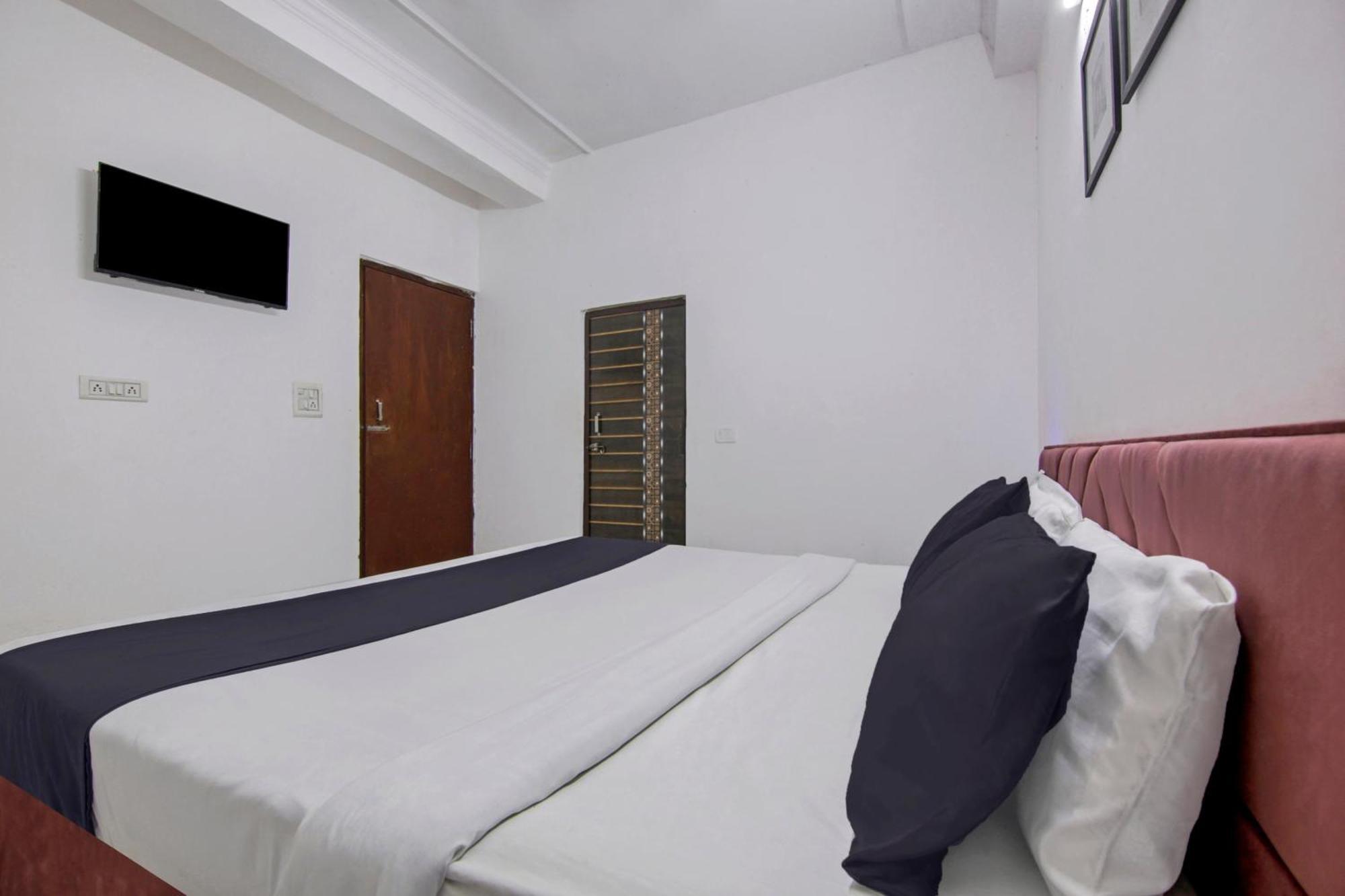 Hotel O Relax Inn Нью-Дели Экстерьер фото