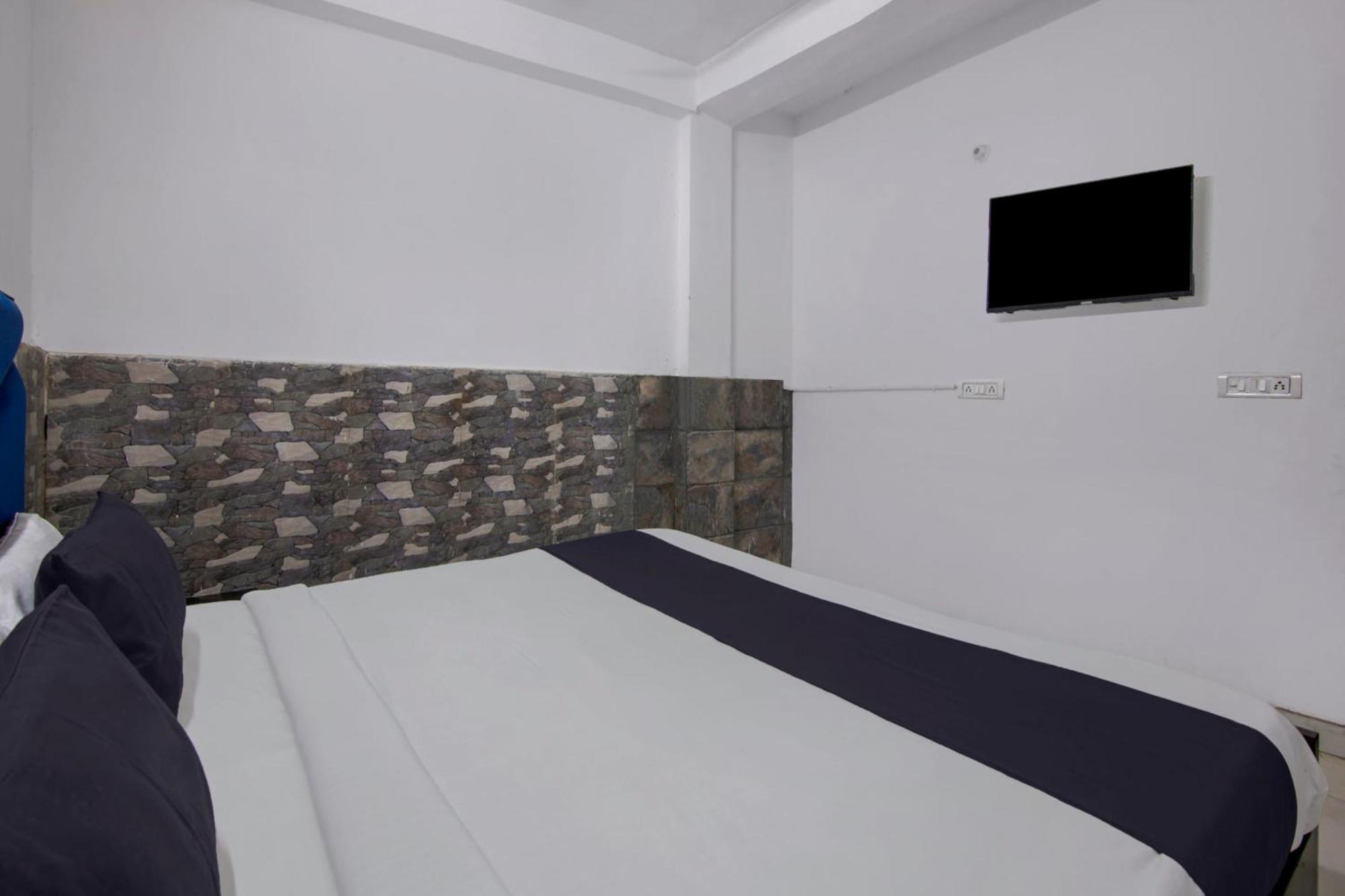 Hotel O Relax Inn Нью-Дели Экстерьер фото