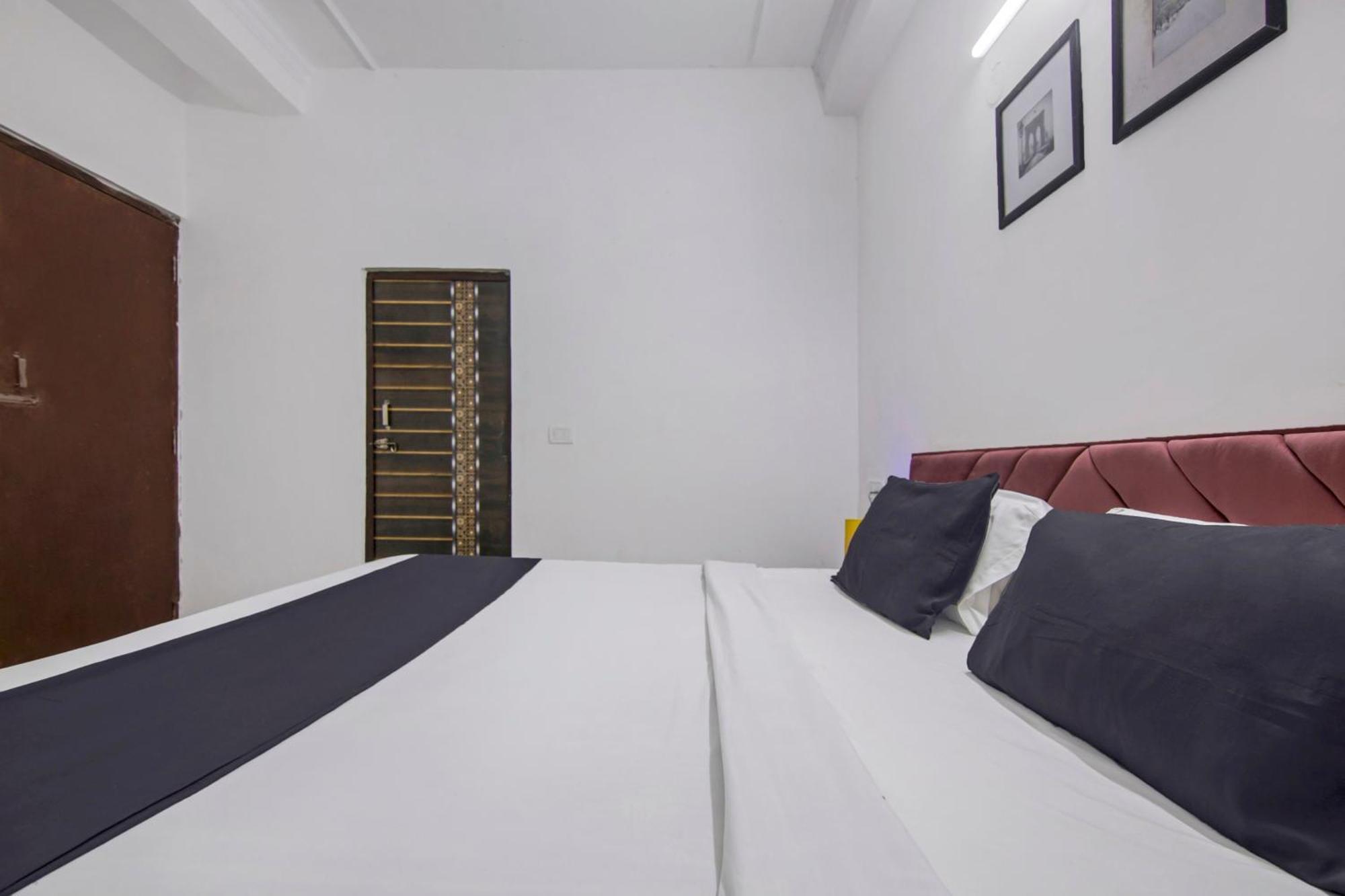 Hotel O Relax Inn Нью-Дели Экстерьер фото